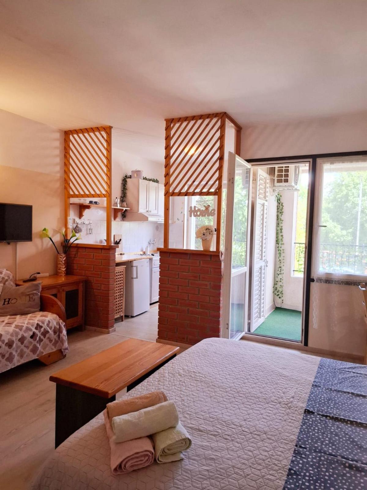 로비니 House Kate 아파트 외부 사진
